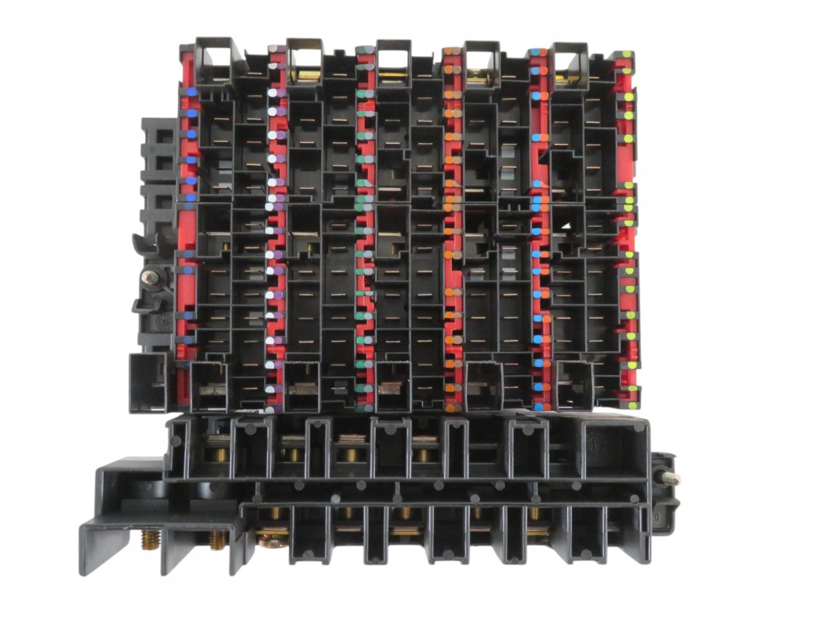A1405451101 A1405450601 A1405450101 A1405451801 Fuse box MERCEDES-BENZ S-CLASS (W140) (1991-1999)