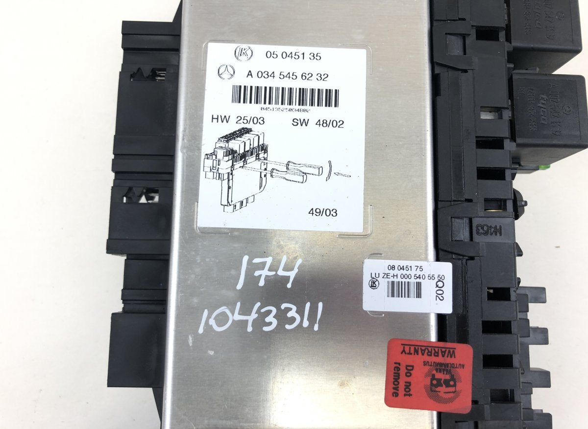 05045139 05045135 05045131 Fuse box MERCEDES-BENZ SL-CLASS (R230) (2001-2012)
