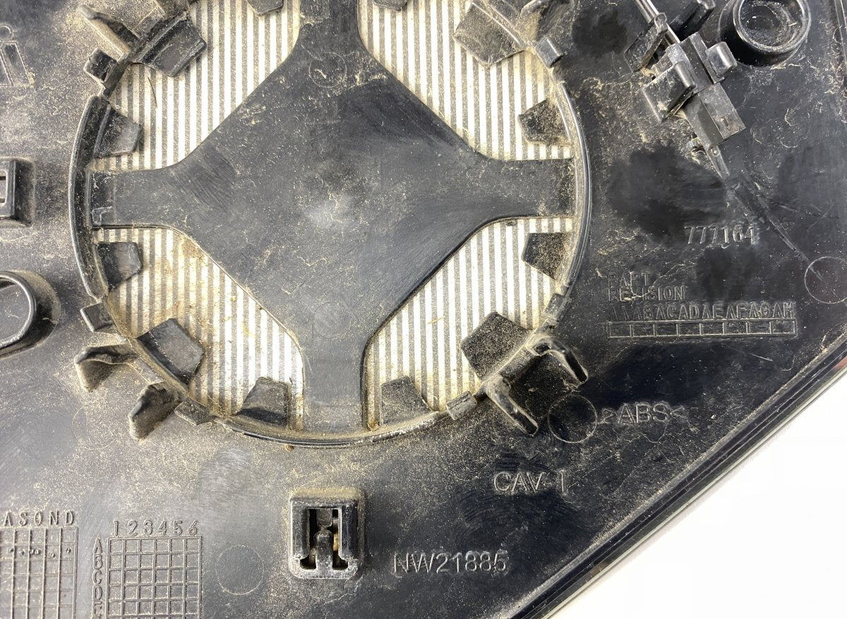 23463298 Mirror glass right CADILLAC ESCALADE (2014-)