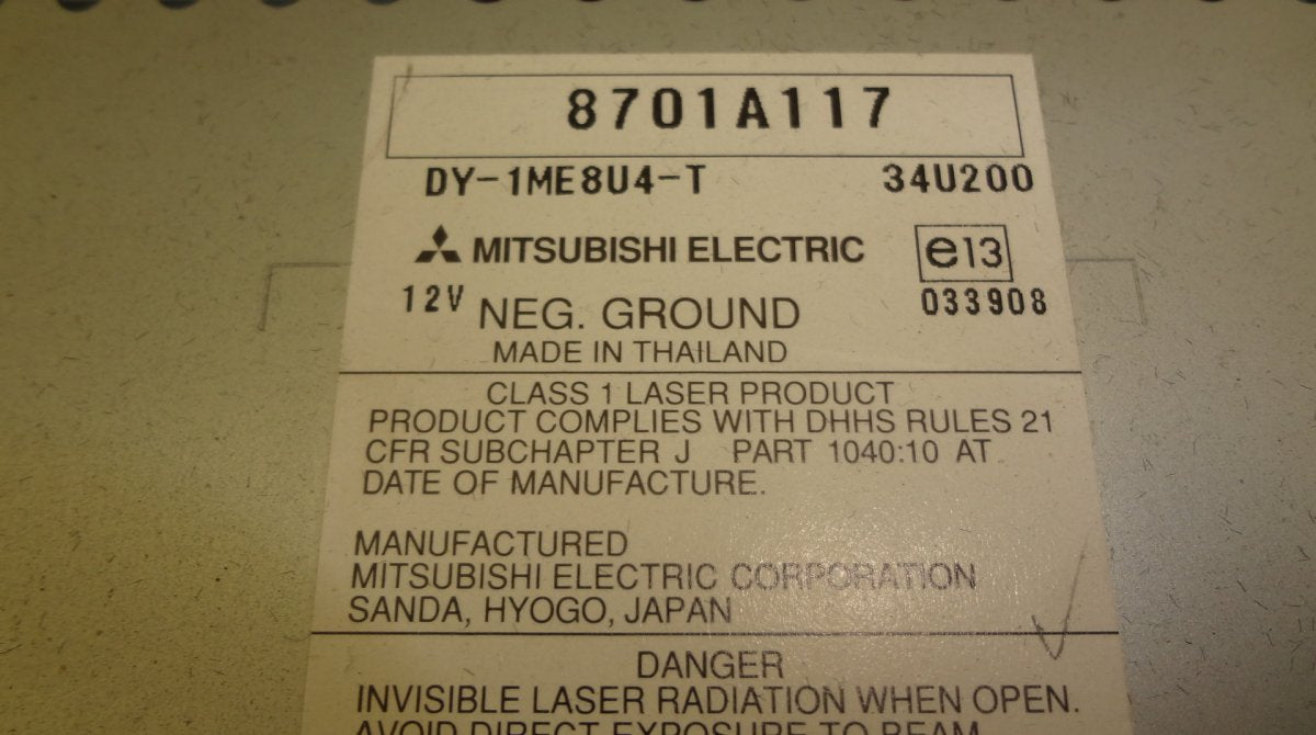 DY1ME8U4T Radio MITSUBISHI GRANDIS II (NA_W) (2003-2011)