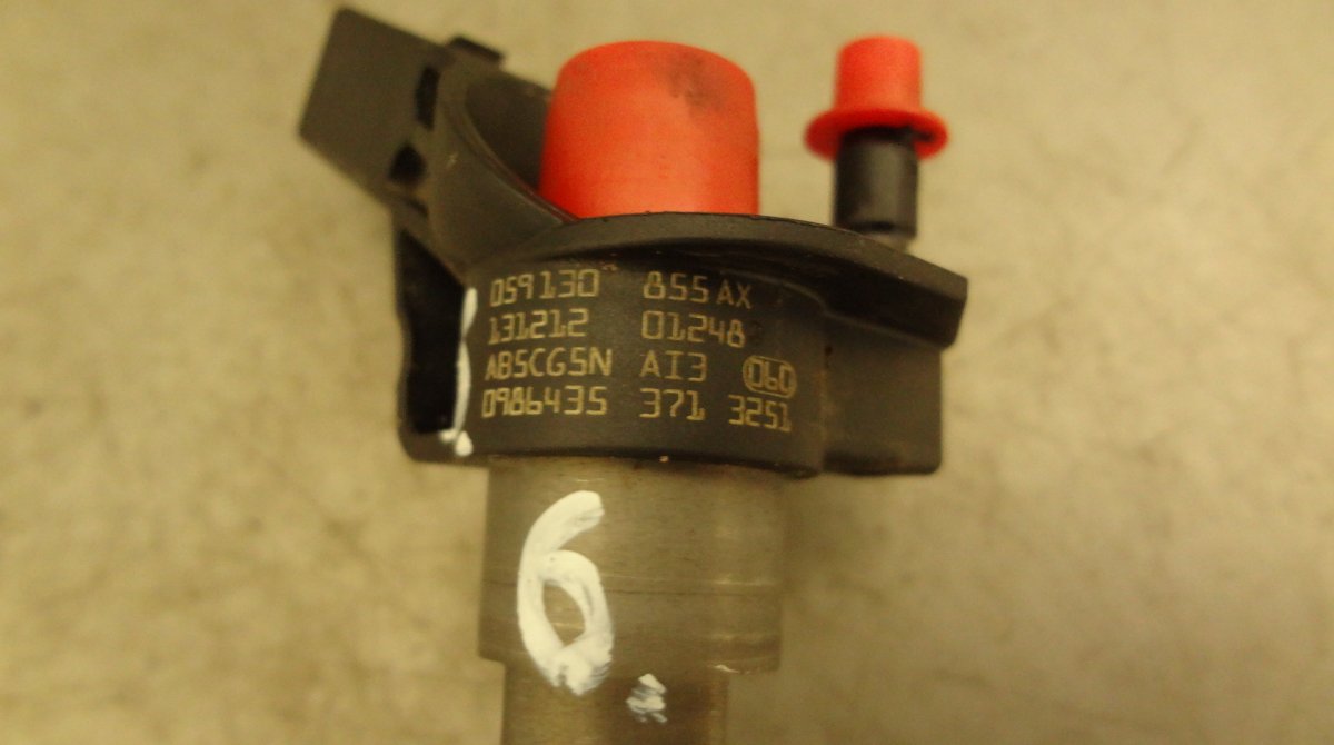 Fuel Injector VW PHAETON (3D) (2002-2016)