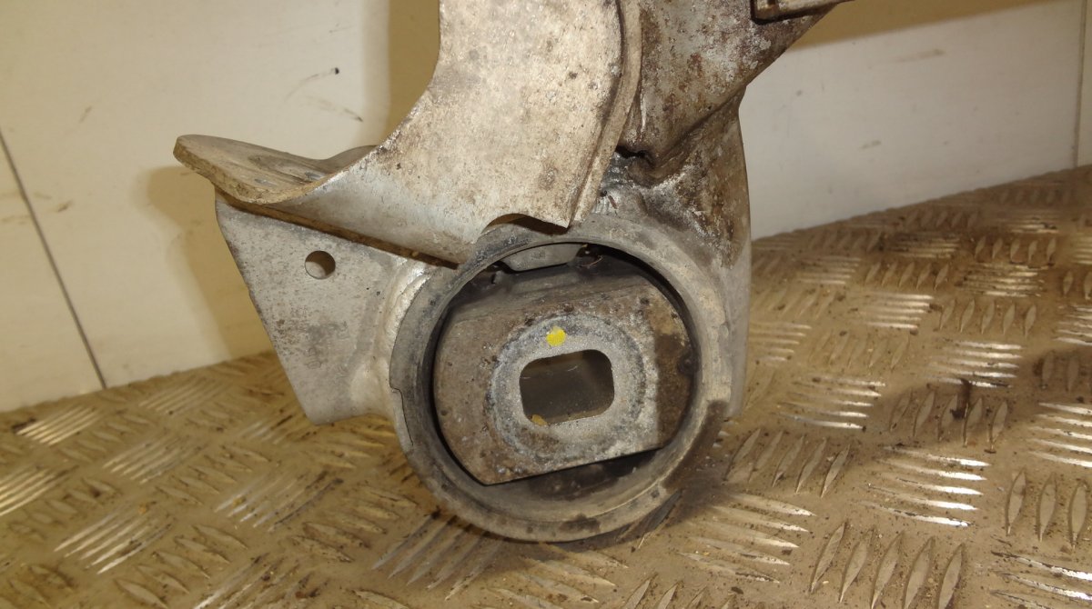 Front Axle Beam VW PHAETON (3D) (2002-2016)