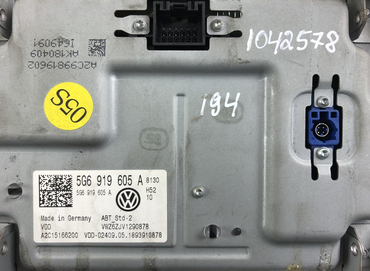 A2C15166200 Dash screen VW TIGUAN II (AD, BW) (2016-2024)