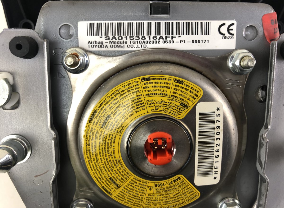 4513047100 Steering Wheel Airbag TOYOTA PRIUS III PLUS (XW40) (2011-2021)