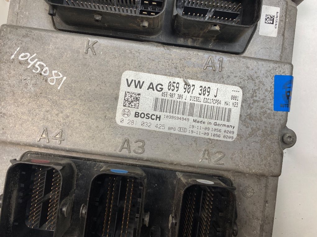 0281032425 Engine Control Unit / module (ECU) VW AMAROK (2H_, S1B) (2010-2022)