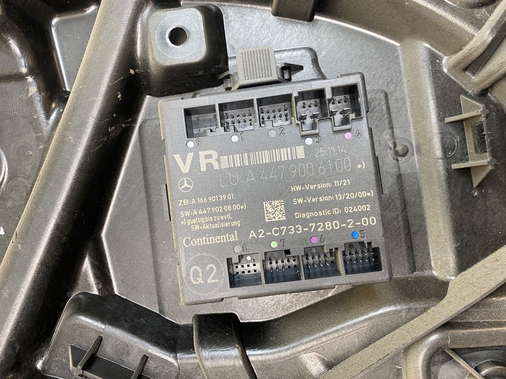 A4477204000 Window Regulator Compl. front right MERCEDES-BENZ VITO / V-CLASS (W447) (2014-)