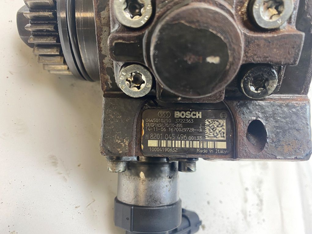 0445010250 0986437045 0986437056 Fuel injection pump, diesel MERCEDES-BENZ VITO / V-CLASS (W447) (2014-)