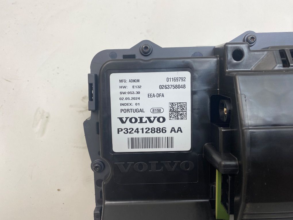 0263758048 Instrument Cluster VOLVO XC90 II (2014-)
