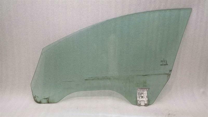 Mercedes CLS W219 right front door glass A2197250210 door window front right.