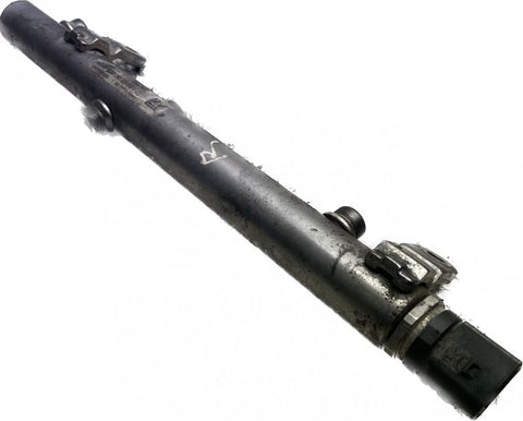 Fuel Distributor / fuel rail MERCEDES-BENZ CLS (C218) (2011-2017)