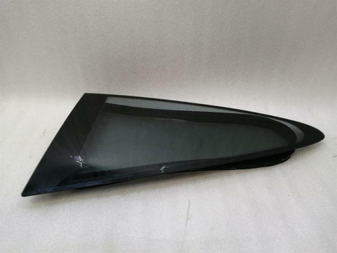 Porsche 911 997 left rear quarter glass 99754311105 door window 1/4 rear left