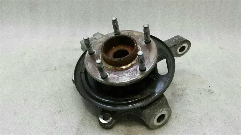 Chevrolet Corvette C6 Left Rear Hub 88965638 Wheel Bearing Housing Rear Left