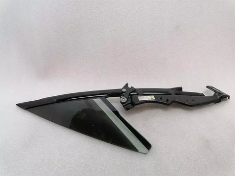 ASTON MARTIN RAPID S Left Front 1/4 Glass AD43-C262A37-AL Door Window 1⁄4 Front LH