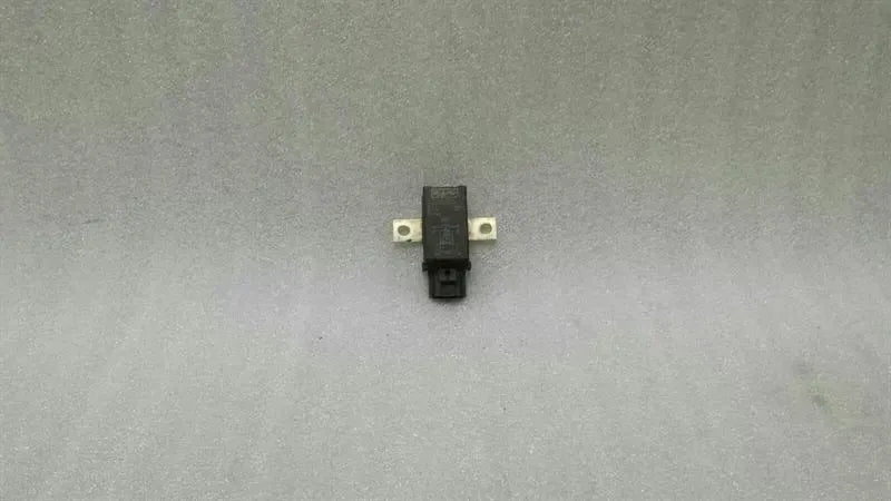 Aston Martin DB9 Volante Relay 6C1T-10B28-AA Relay