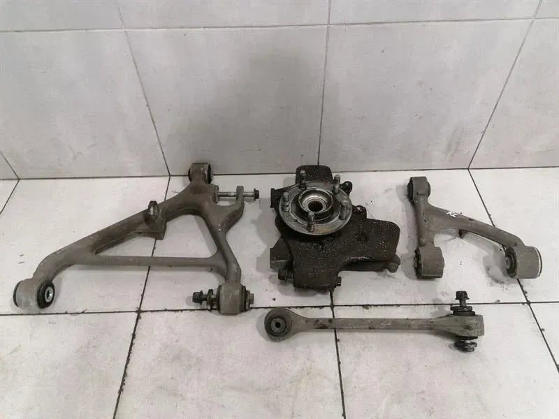 Aston Martin Rapide 10-14 Left Rear Hub AD43-5A971-AB Wheel Bearing Housing Left