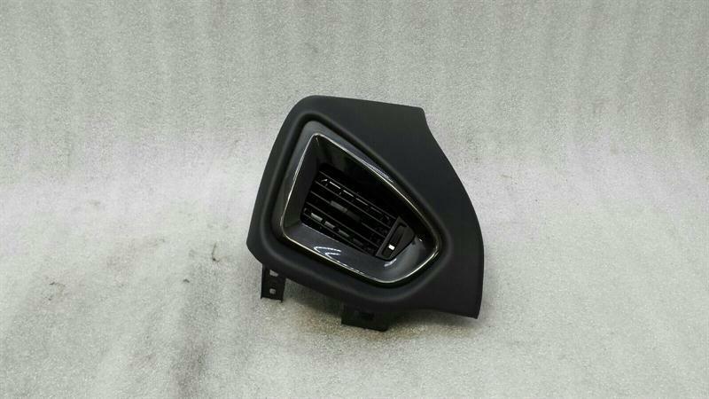 Aston Martin Vanquish S RHD Left Air Vent CD33-046B30-AB Right Hand Drive Leather
