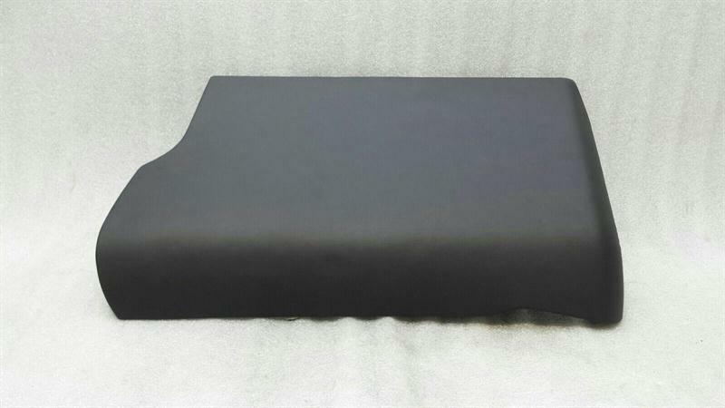Aston Martin Vanquish S AM29 RHD Passenger Side Under Cover DD33-C043K93-BW