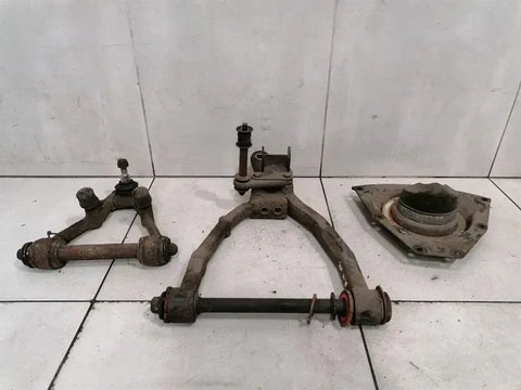 ASTON MARTIN DB7 VANTAGE Right Front Hub 23-85795 Wheel Bearing Case Front Right