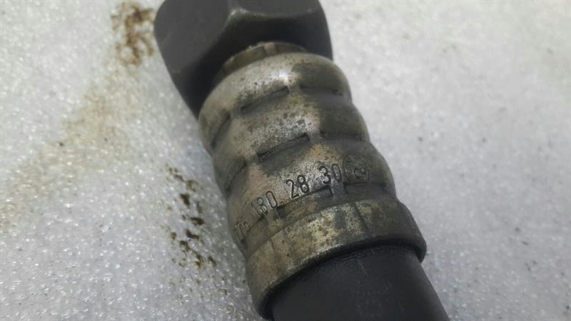 Mercedes SL R230 Engine Oil Cooler Line A2751802830 Engine Oil Pipe M275 V12