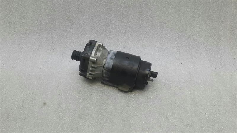 Mercedes SL R230 Additional Cooling Pump A0005000386 Coolant Pump Pump