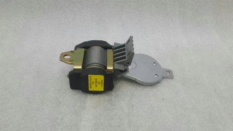 Mercedes SL R230 rear seat belt A2308600486 seat belt belt rear re