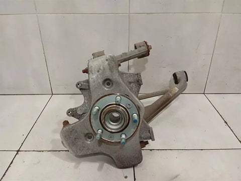 ASTON MARTIN CURVE MK2 Right Rear Hub 8D33-5A970-AB Wheel Bearing Case Rear Re