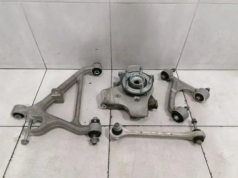Aston Martin Rapide AMR Right Rear Hub AD43-5A970-AB Rear Wheel Bearing Housing