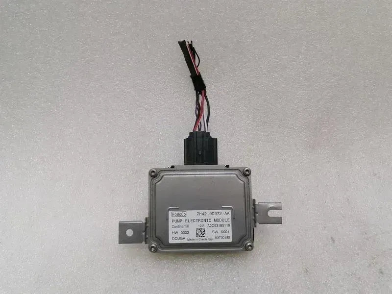 Aston Martin AMR fuel pump module 7H42-9D372-AA fuel pump control unit