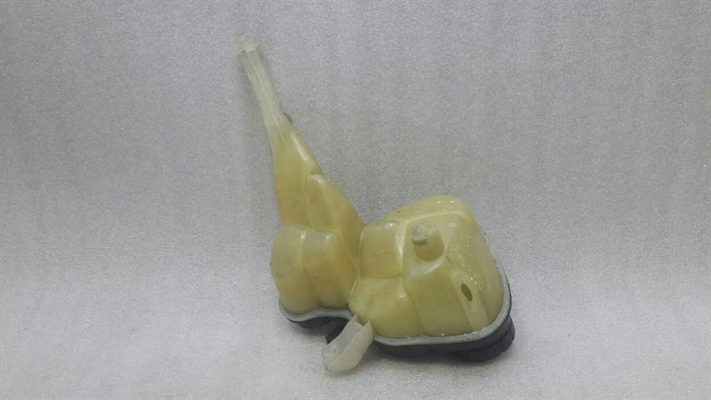 Mercedes S W221 Expansion Tank A2215000349 Expansion Tank Coolant M275 V12