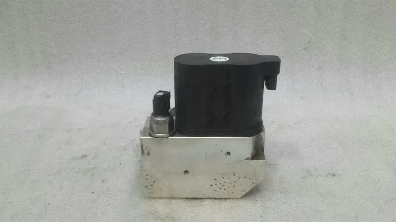 Mercedes S-Class W221 Rear ABC Valve A2213200358 Hydraulic Valve Rear.