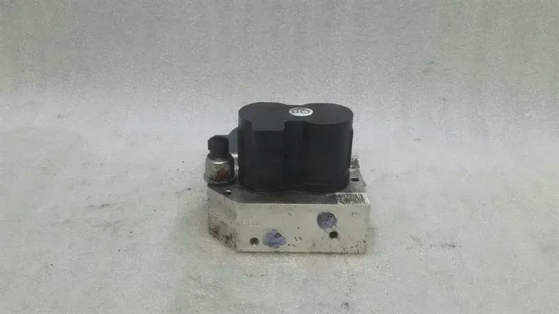 Mercedes S-Class W221 Rear ABC Valve A2213200358 Hydraulic Valve Rear.