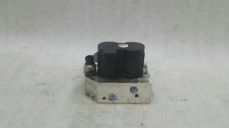 Mercedes S-Class W221 Rear ABC Valve A2213200358 Hydraulic Valve Rear.