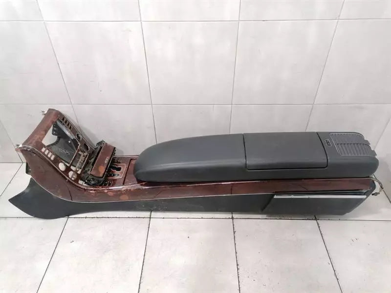 Maybach 62 V240 Console A2406800450 Center Console Console