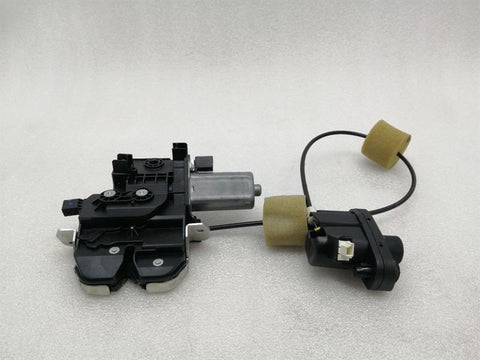 Mercedes S-Class W221 Boot Lock A2217500085 Tailgate Lock