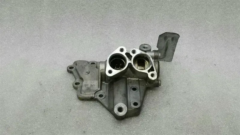 Mercedes S-Class W221 oil filter housing A2751800334 oil cooler holder M275 V12