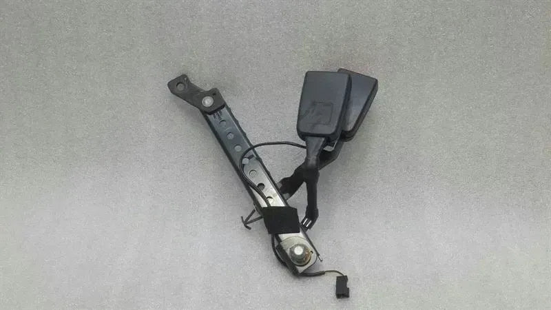 Mercedes S-Class W221 Belt Buckle A2218601269 Belt Buckle.