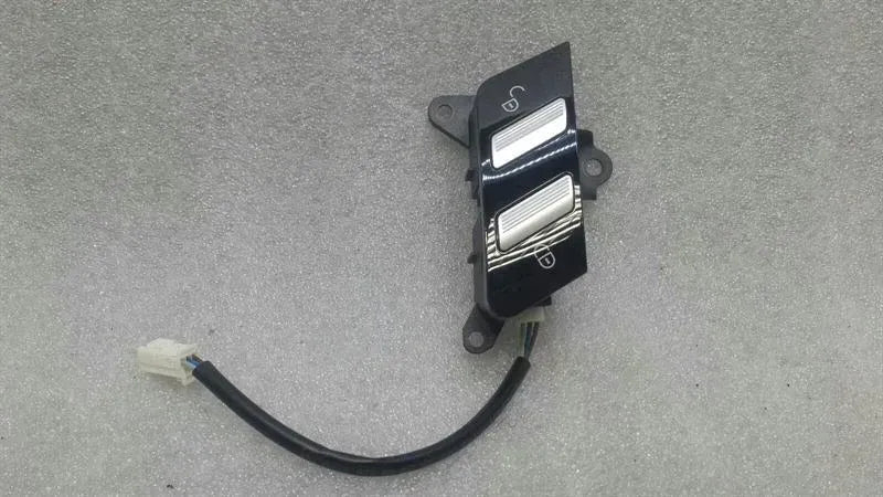 Mercedes S W221 Right Door Lock Switch A2218213151 Central Locking Switch