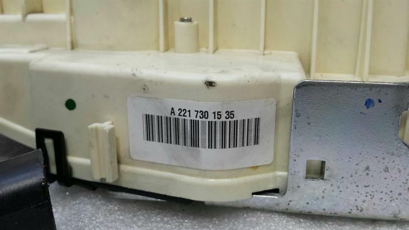 Mercedes S-Class W221 RLH door lock A2217301535 door lock rear left