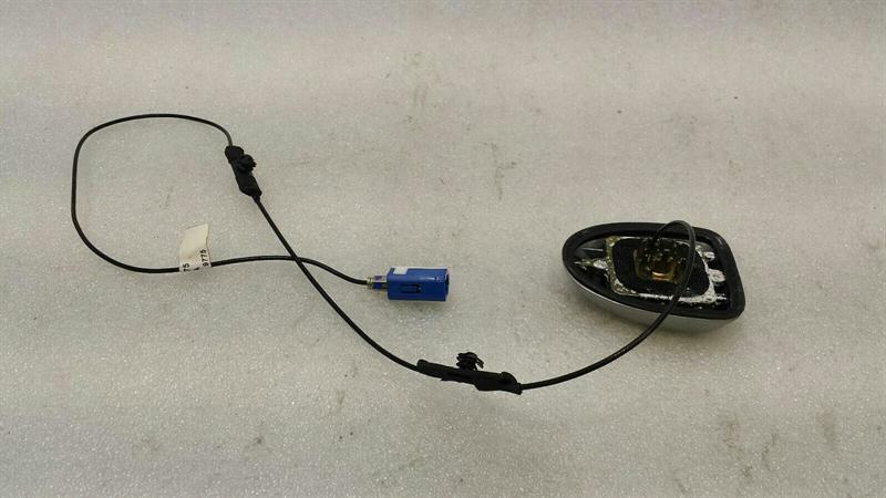 Mercedes S-Class W221 Rear Trunk GPS Aerial / Antenna A2218202675 Antenna