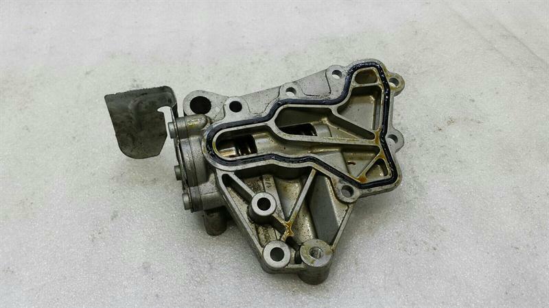 Mercedes SL R230 oil filter housing A2751800334 oil cooler holder V12 M275