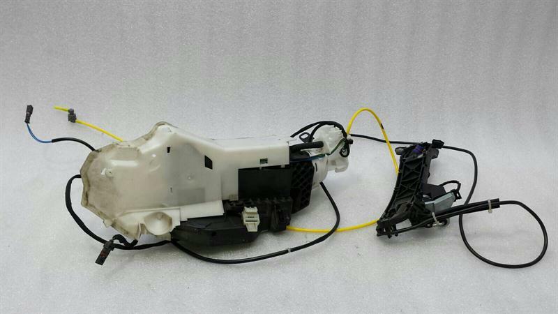 Mercedes SL R230 FRH door lock A2307200835 door lock right keyless go