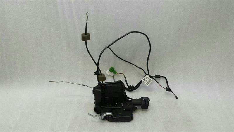 Mercedes CLS W219 FRH Door Lock A2197201035 Front Door Lock RE Keyless Go.
