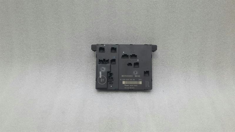 Mercedes SL R230 Right Door Module A2308205826 Door Control Unit Right VR.