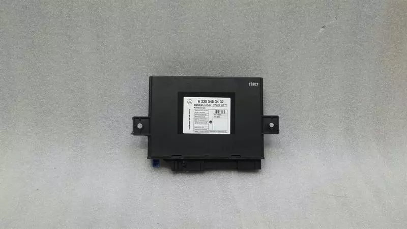 Mercedes SL R230 Keyless Go Module A2305453432 Keyless Go Control Unit Kessy