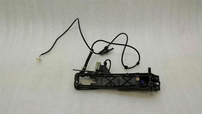 Mercedes SL R230 left door handle carrier A2307600534 door handle carrier left