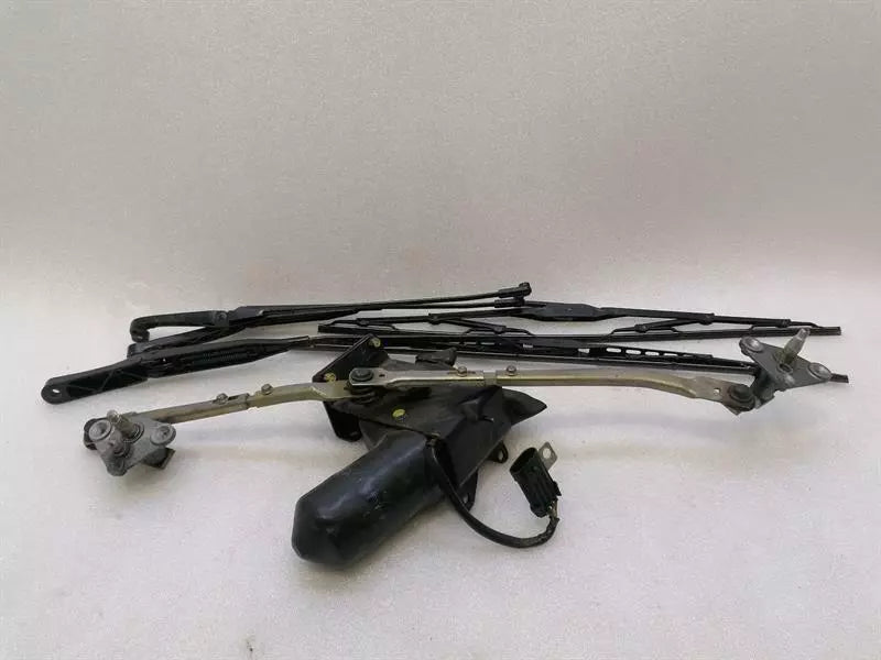 Ferrari 550 Maranello F133 Front Wiper Linkage 65202700 Wiper Motor Front RHD