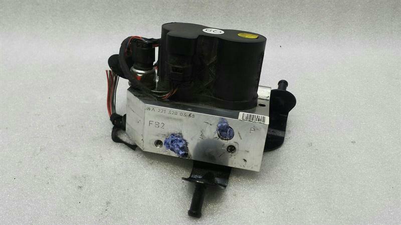 Mercedes CL W216 Rear ABC Hydraulic Valve A2213200358 Hydraulic Valve