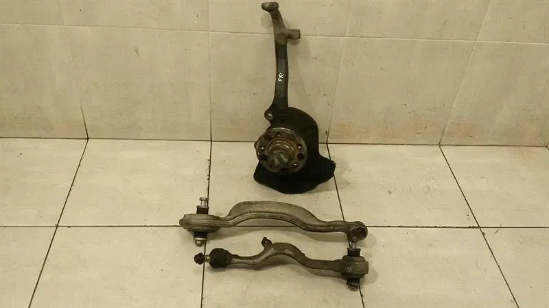Mercedes CL W216 Right Front Hub A2213323001 Wheel Bearing Housing Front Right