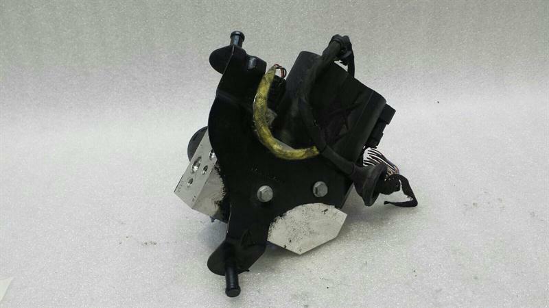 Mercedes CL W216 Rear ABC Hydraulic Valve A2213200358 Hydraulic Valve