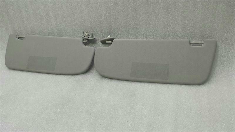 Mercedes W221 W216 Sun Viewfinder Set A2218101210 Sun Bezel Set L + R